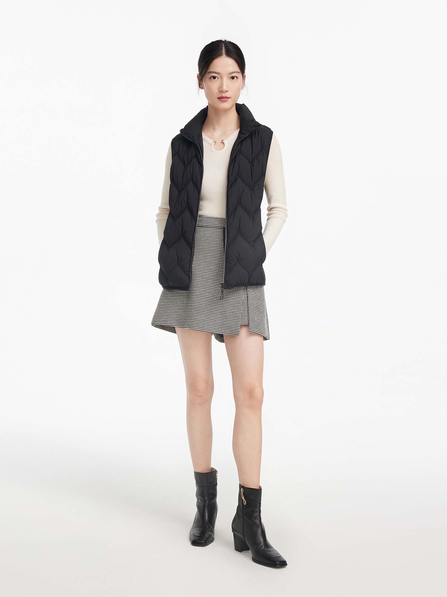 Knitted Panel Down-Padded Gilet | Black