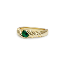 The Round Green Stone Twist Ring | 18KT Gold Vermeil