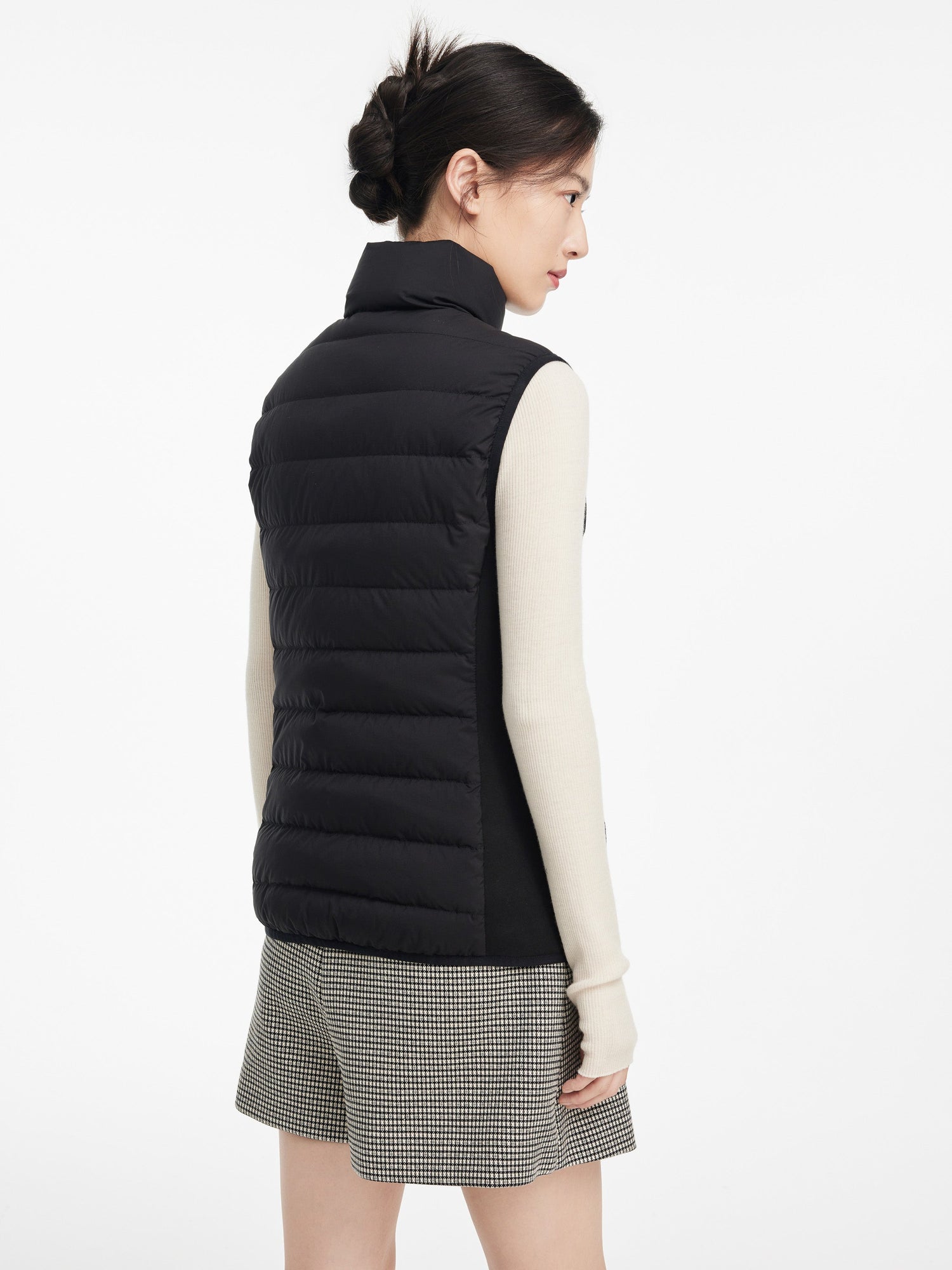 Knitted Panel Down-Padded Gilet | Black