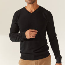 Mens | Liam Cashmere V-Neck Sweater | Black