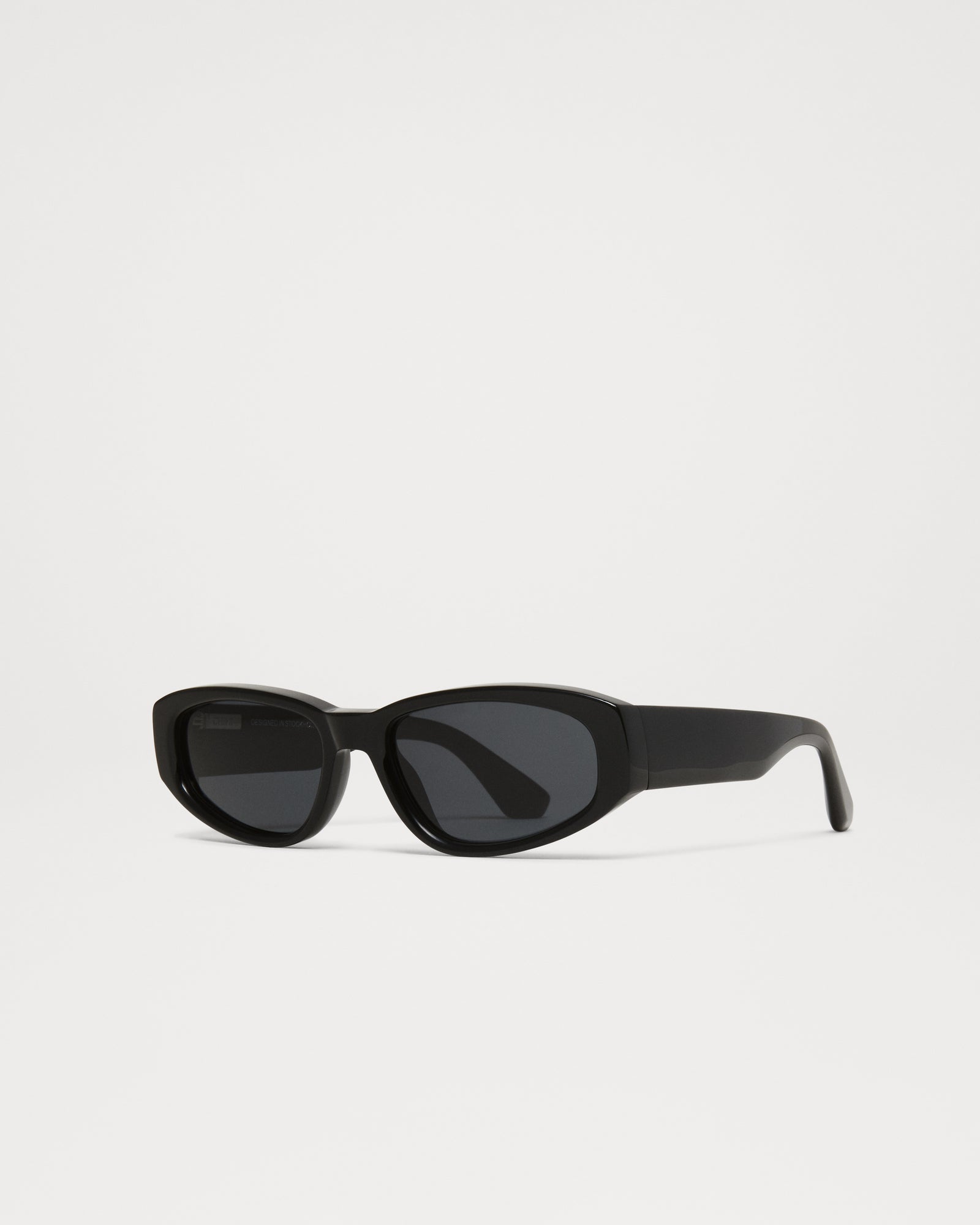 09 | Black