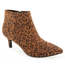 Edith | Tan Leopard Suede