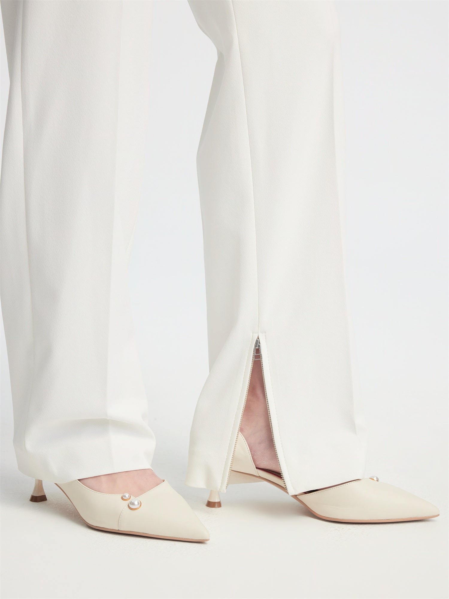 Straight Leg High-Waisted Pant | White