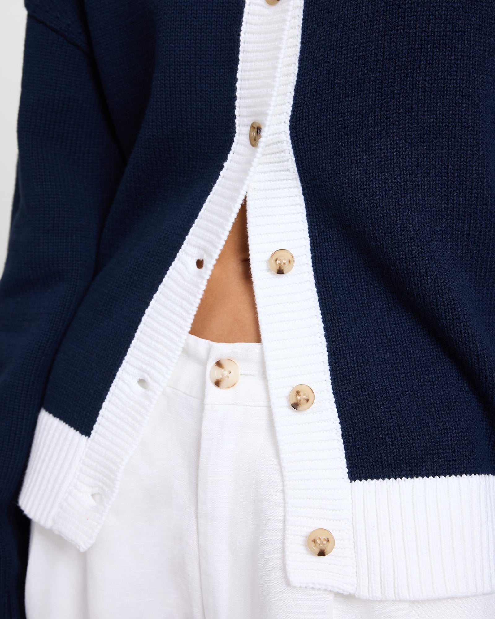 Noir Navy/White