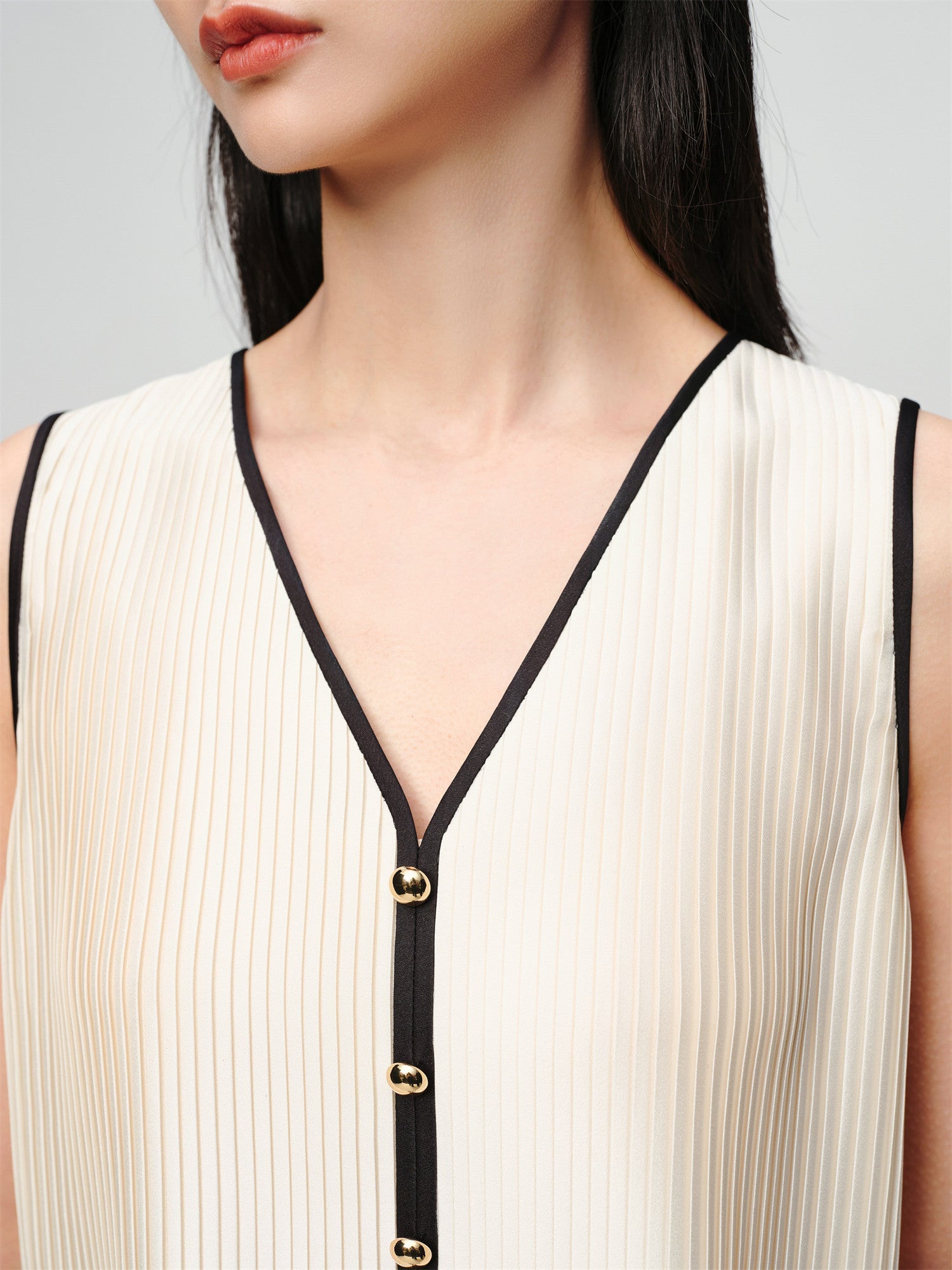 Pleated Vest | Beige
