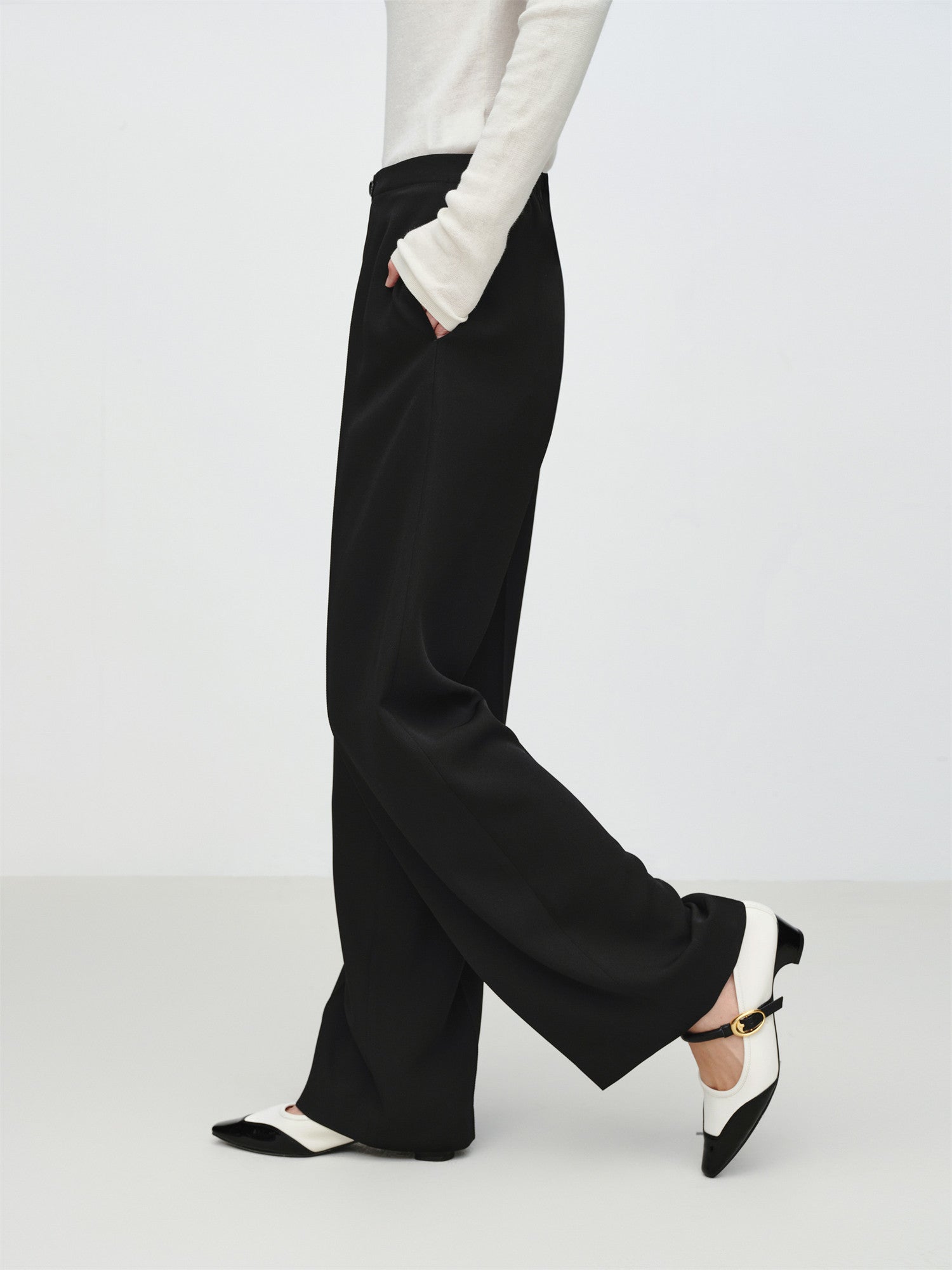 Acetate Commuter Essential Pants | Black