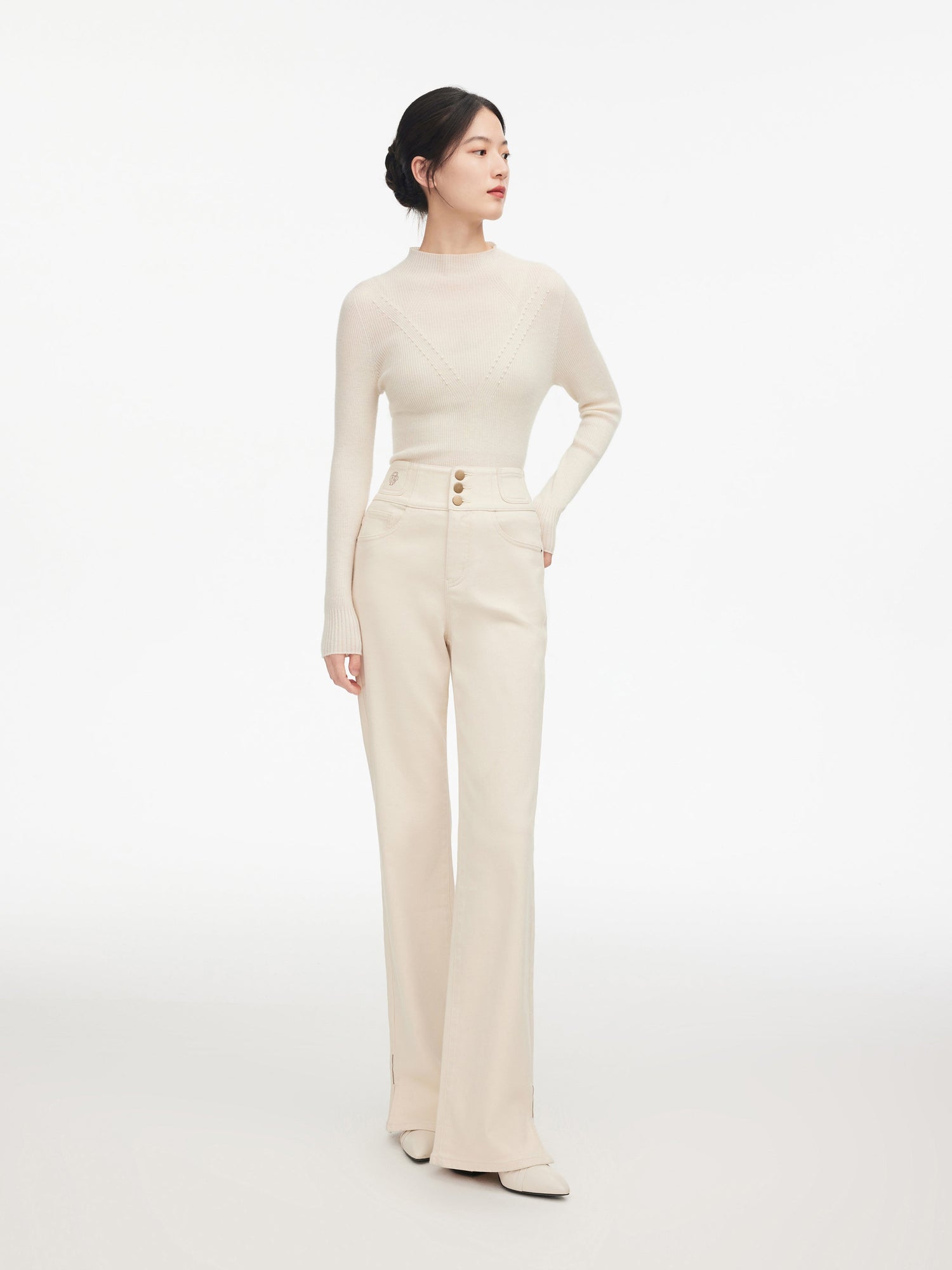 Turtleneck Beaded Cashmere Sweater | White