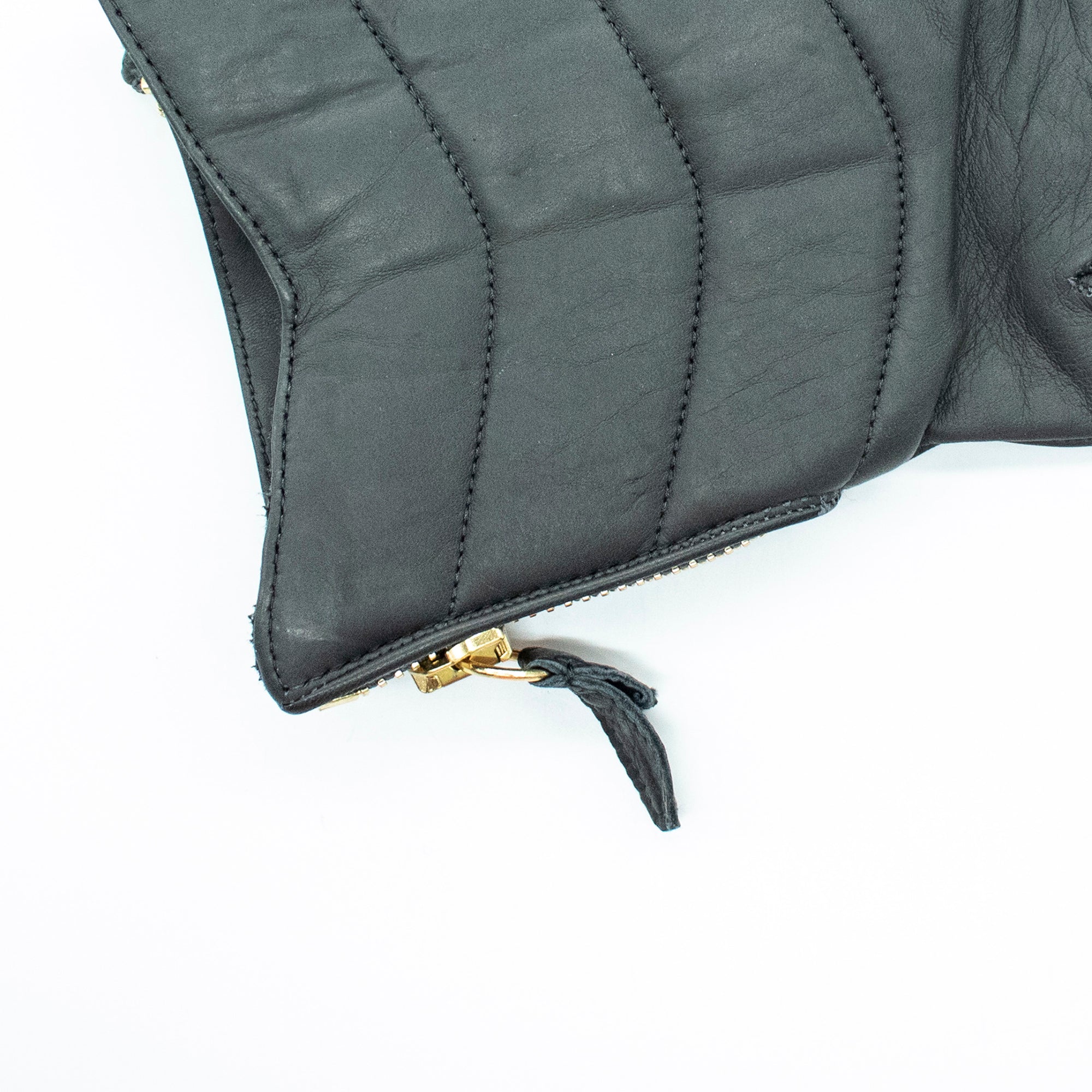 Womens | Short Quilted Leather Gloves | Grey