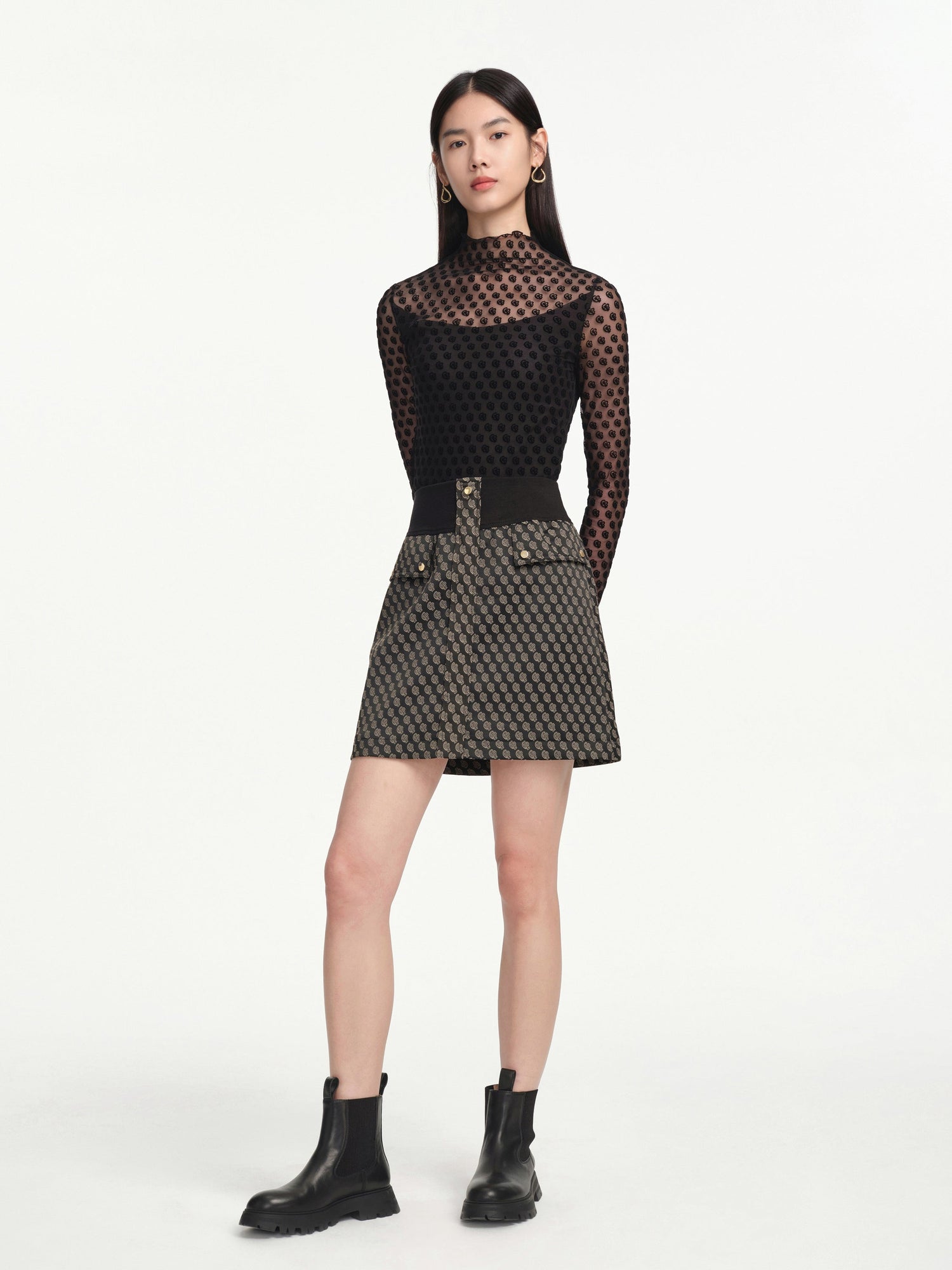 Seamlessly Logo Long-Sleeve Top | Black