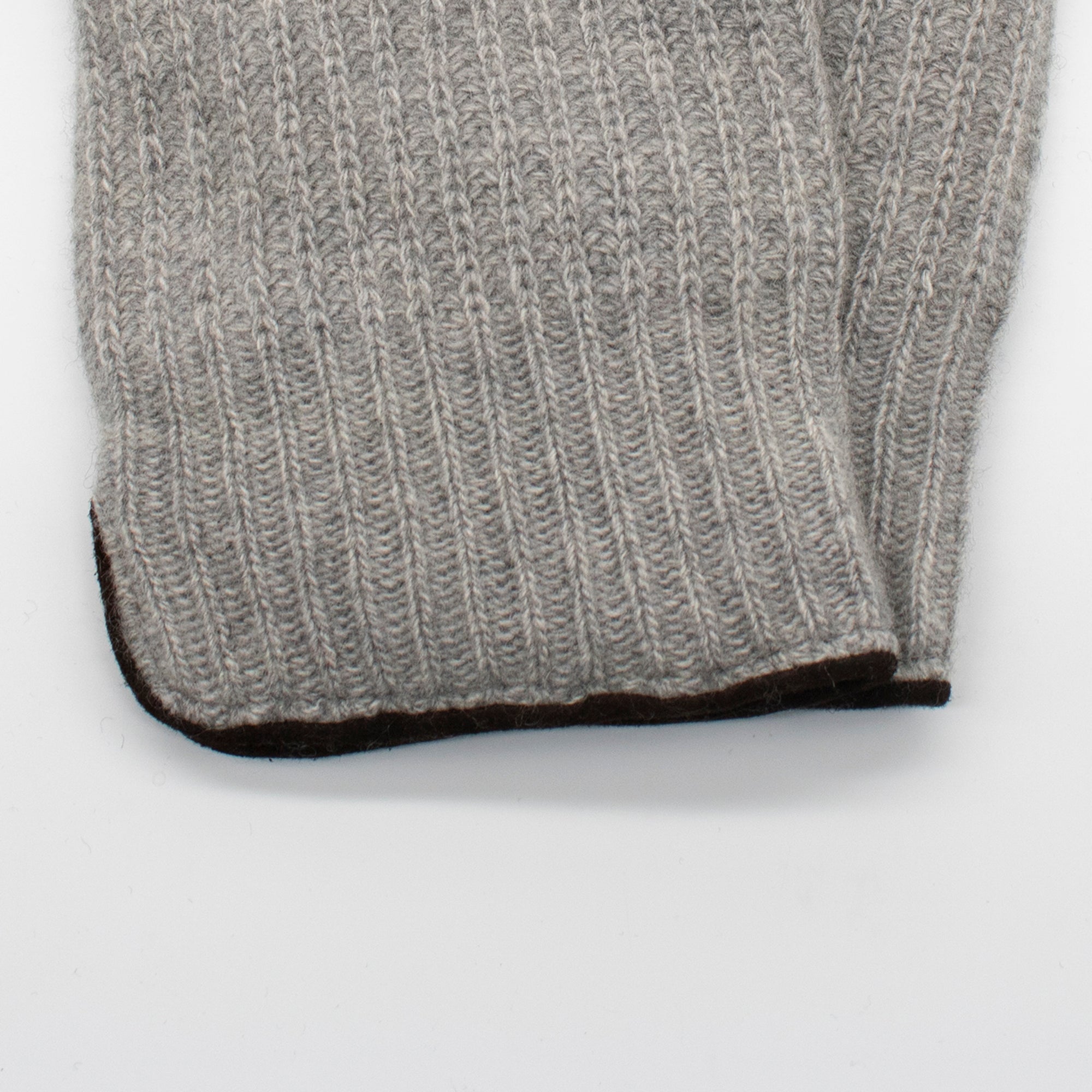 Mens | Cashmere Gloves with Suede Piping | Light Grey
