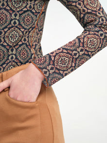 Long-Sleves Printed Mesh Top | Navy