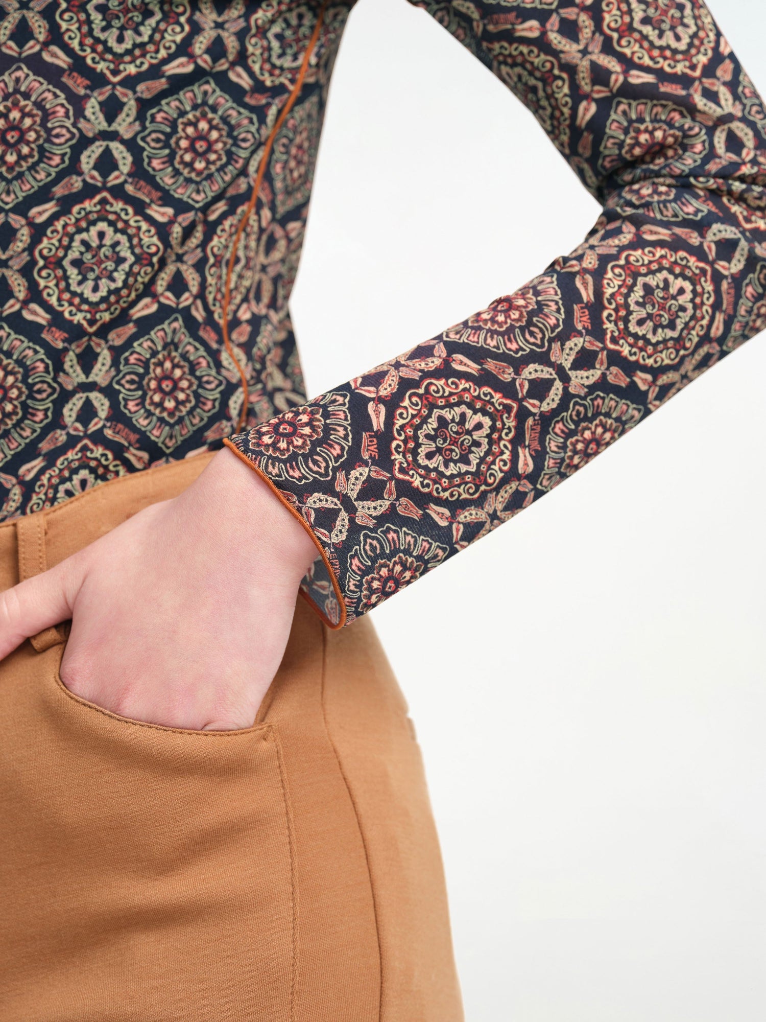 Long-Sleves Printed Mesh Top | Navy