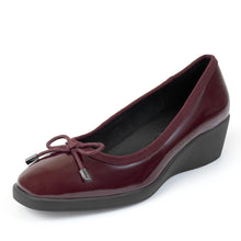 Tema | Merlot Crinkle Patent Faux Leather