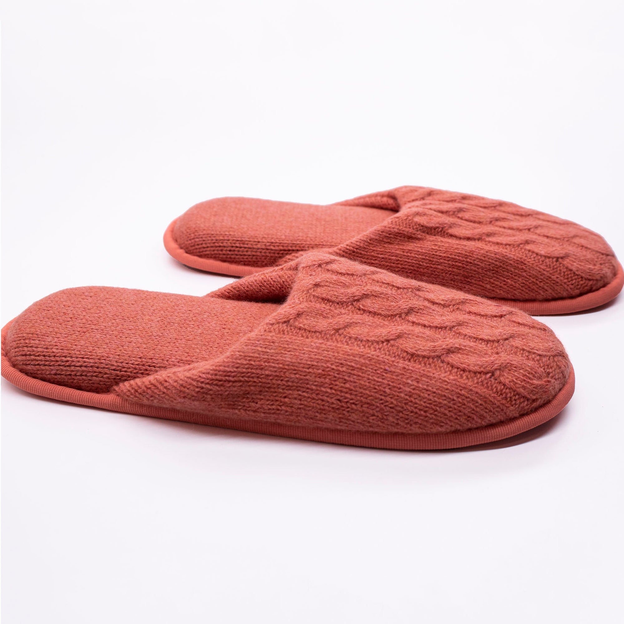 Cashmere Slippers In Cables Design | Coral