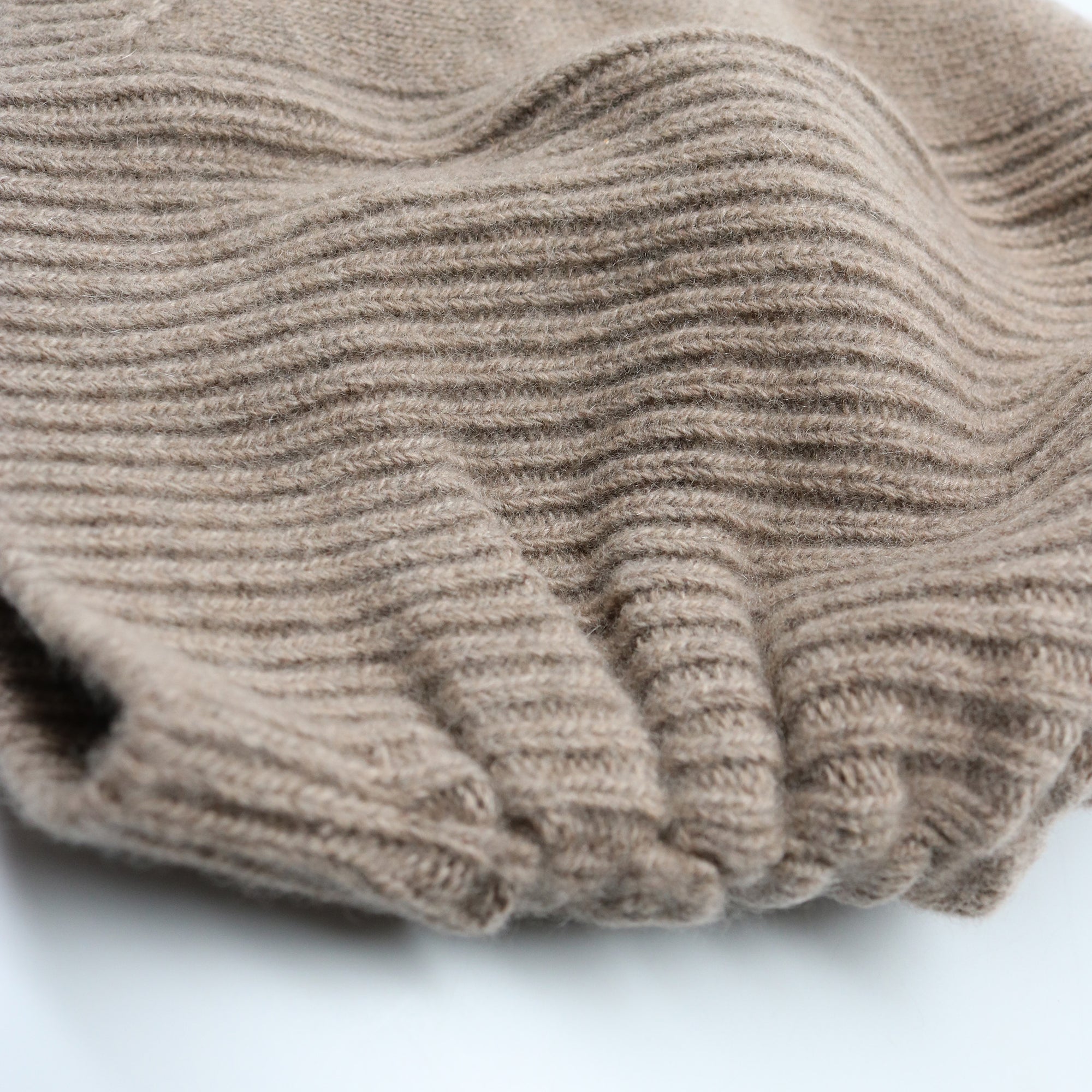 Womens | Cashmere Beanie In Fancy Stitch | Nile Brown