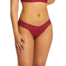 Signature Lace V-Kini | Cranberry