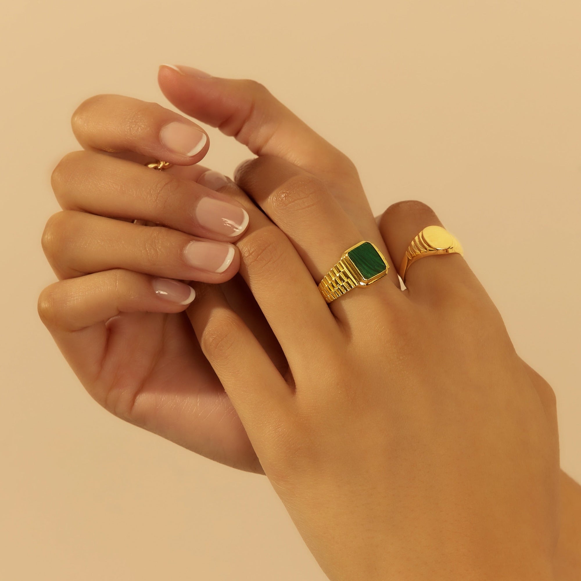 The Mother Of Pearl Valine Ring | Gold Vermeil