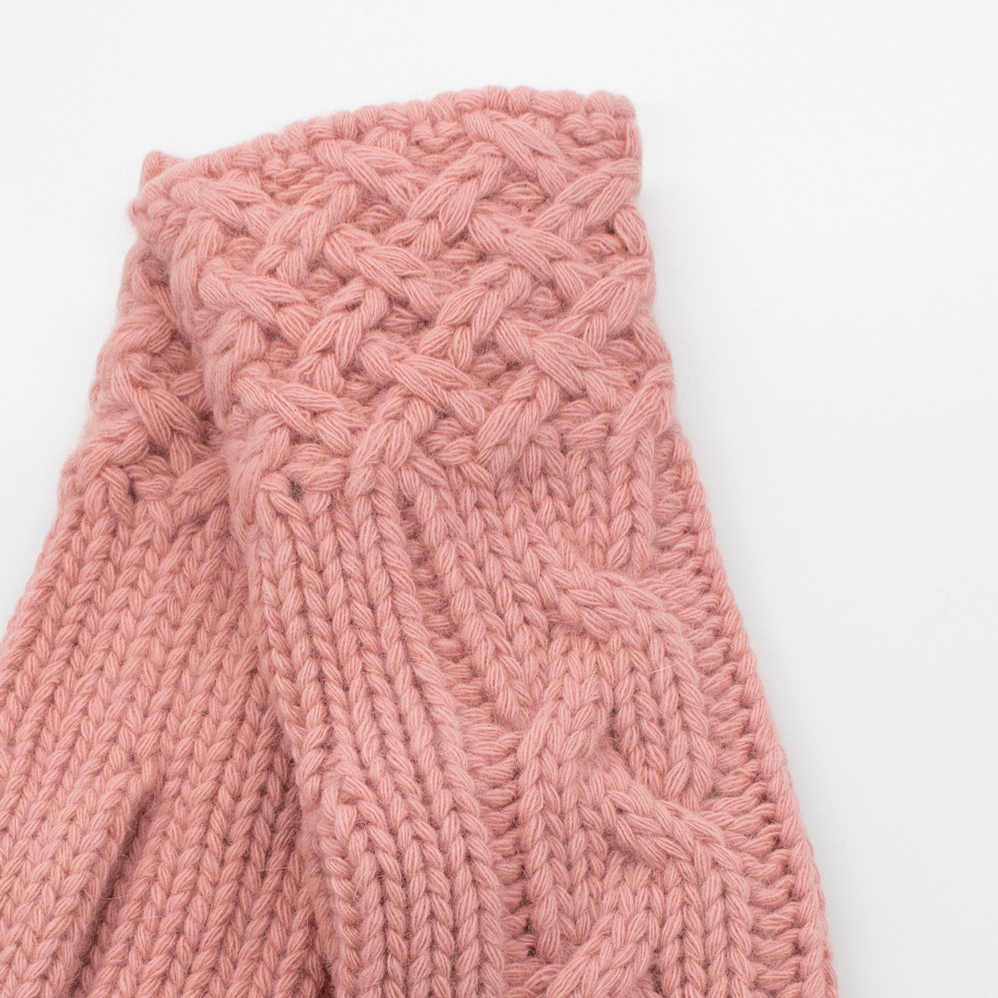 Womens | Chunky Mitten Gloves In Cables Design | Mauve Glow
