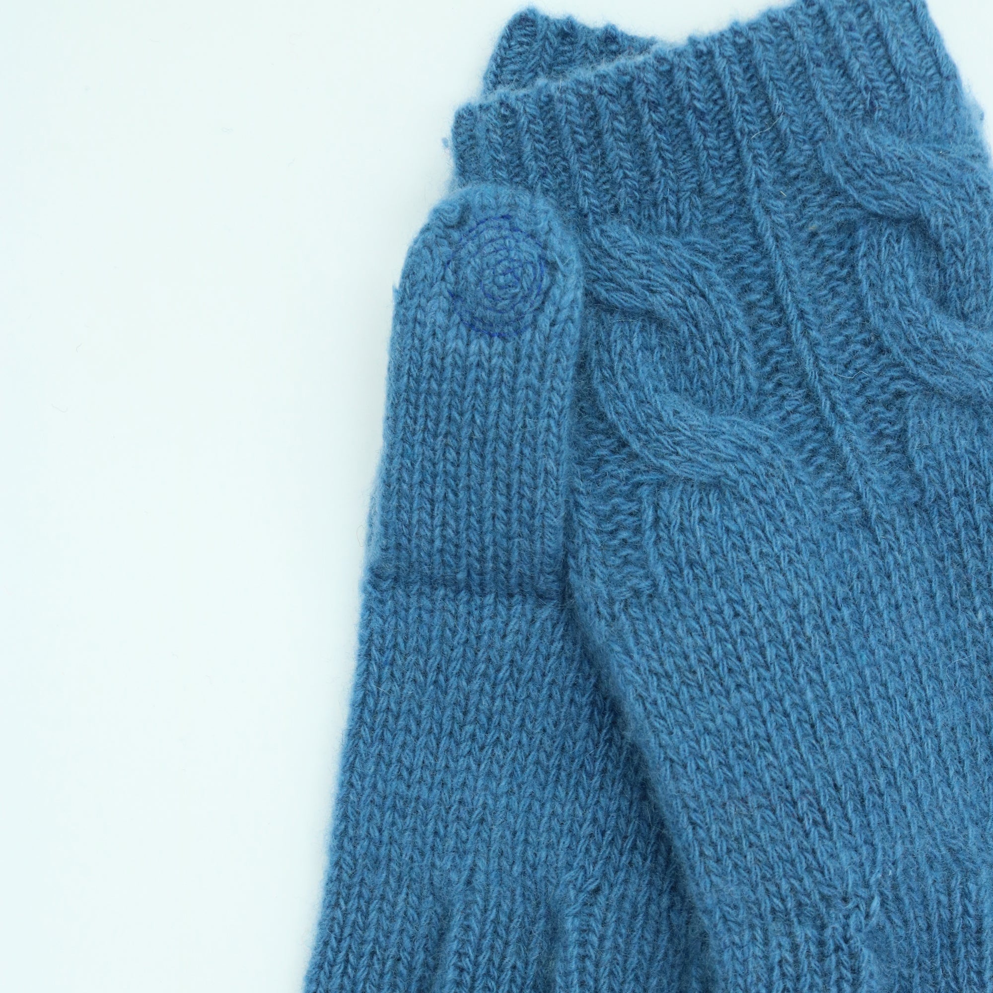 Womens | Cashmere Tech Gloves with Cables | Palace Blue