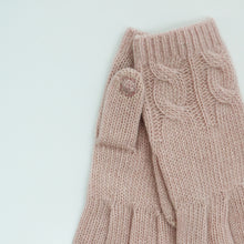 Womens | Cashmere Tech Gloves with Cables | Misty Rose