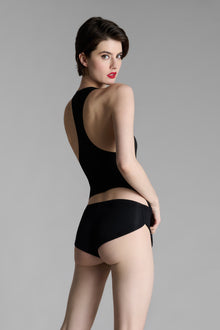 Mini shorts - La Femme Amazone | Black