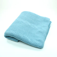 Unisex | Bed Throw In Cable Design | Winter Sky