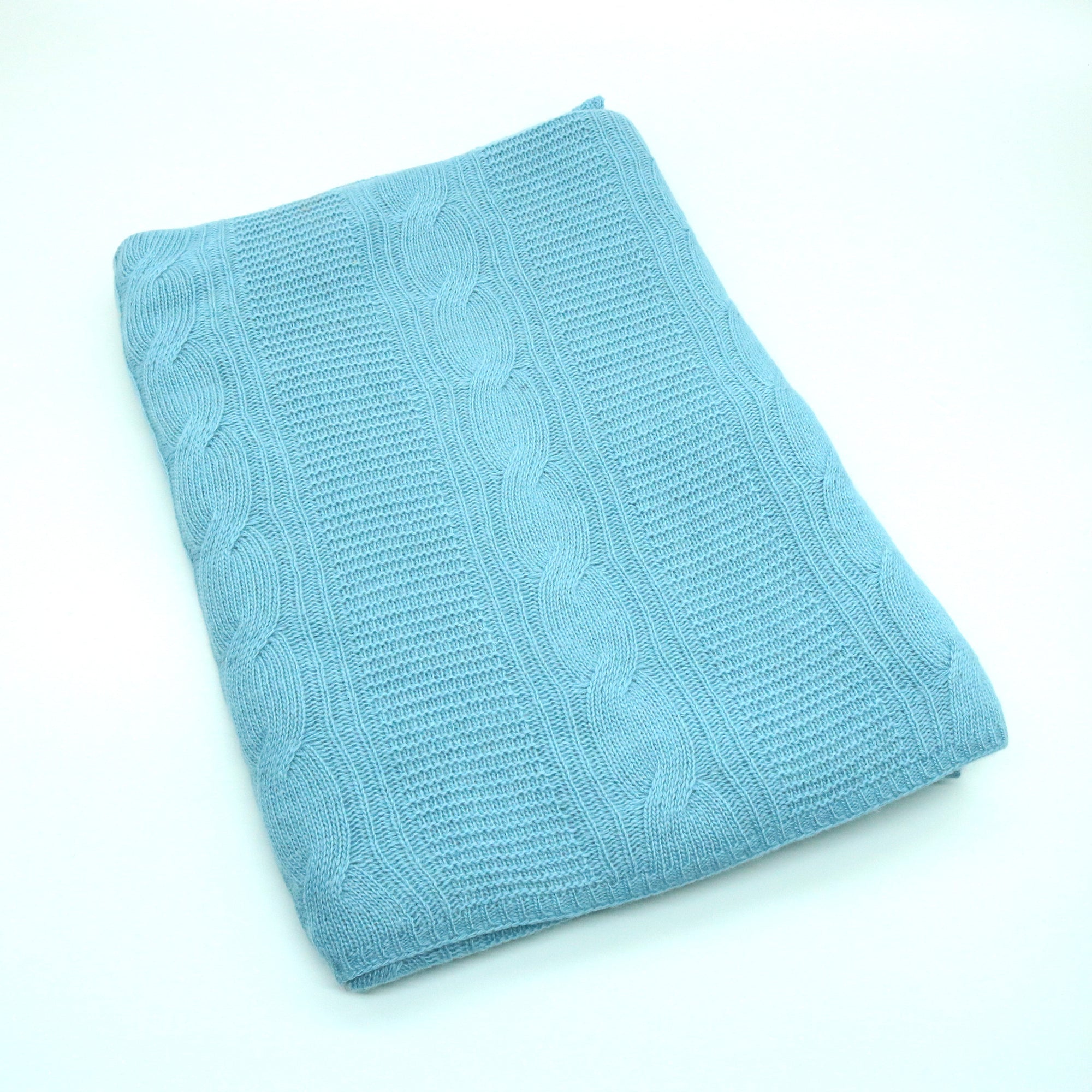 Unisex | Bed Throw In Cable Design | Winter Sky