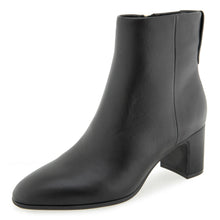 Mari | Black Leather