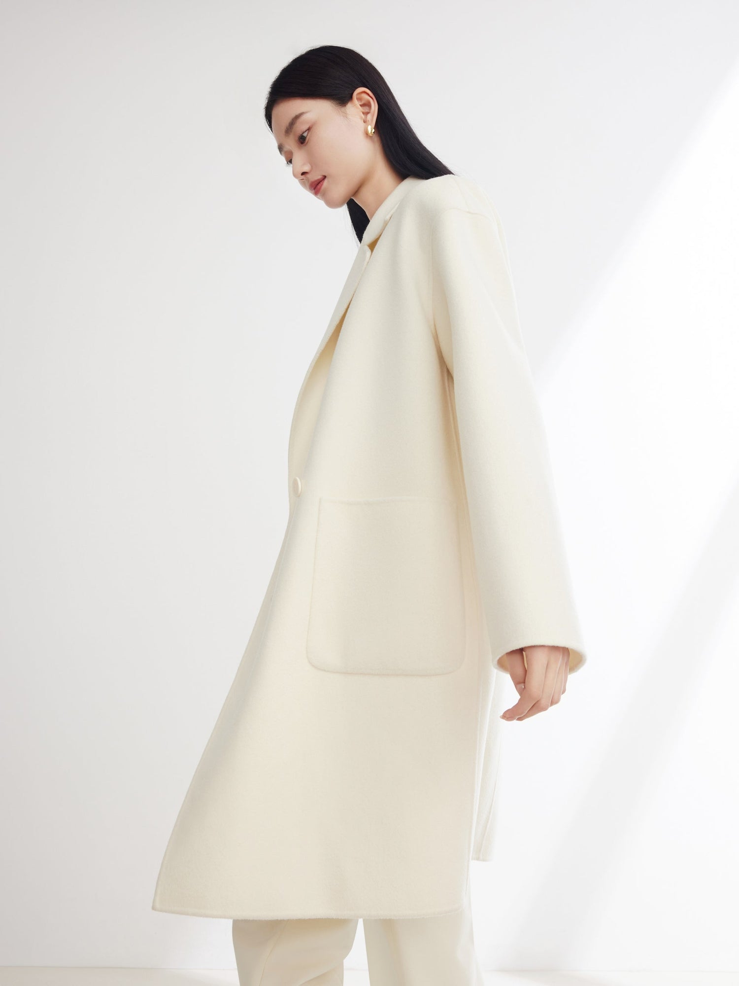 Alashan Cashmere Coat | White