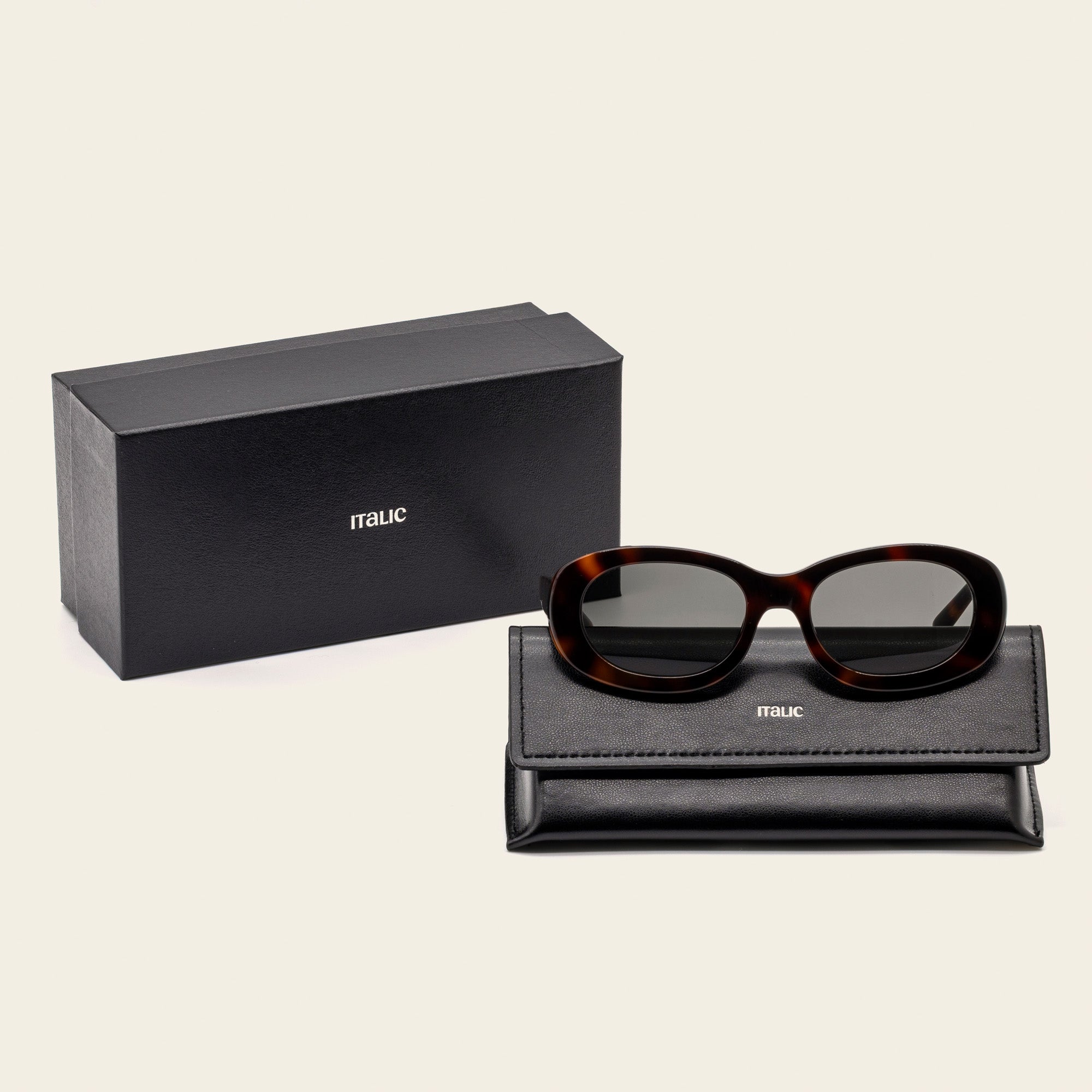 Unisex | Celeste Oval Italian Acetate Sunglasses | Honey Tortoise