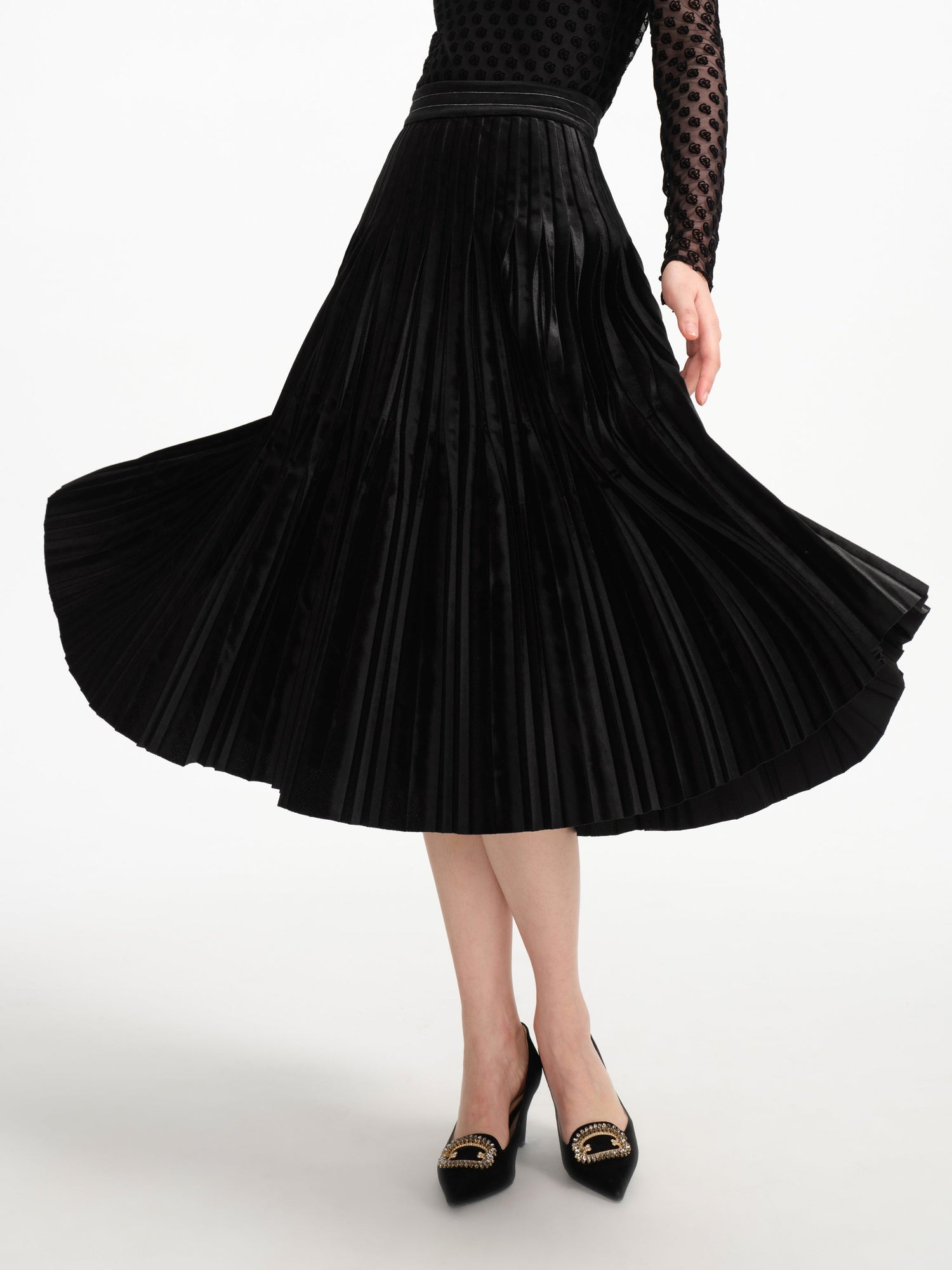 Velvet Pleated Midi Skirt | Black
