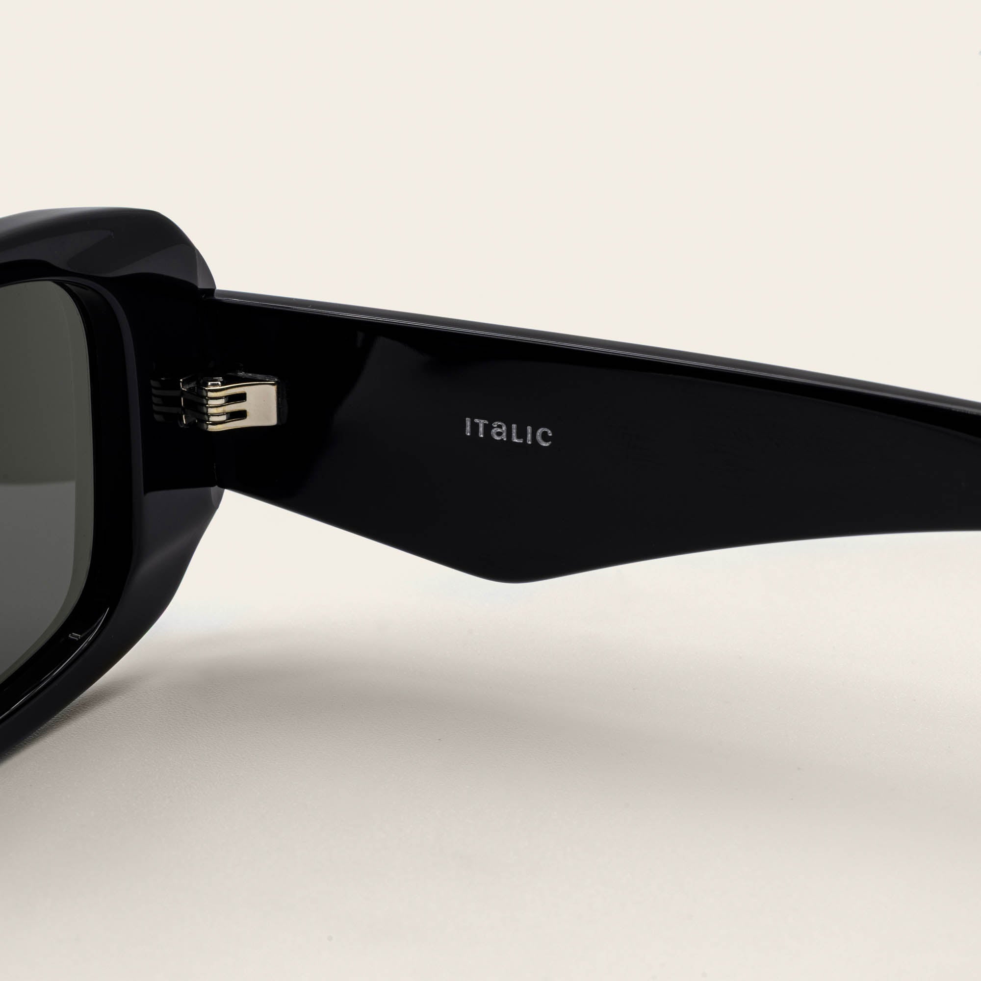 Unisex | Gabriele Rectangle Italian Acetate Sunglasses | Black