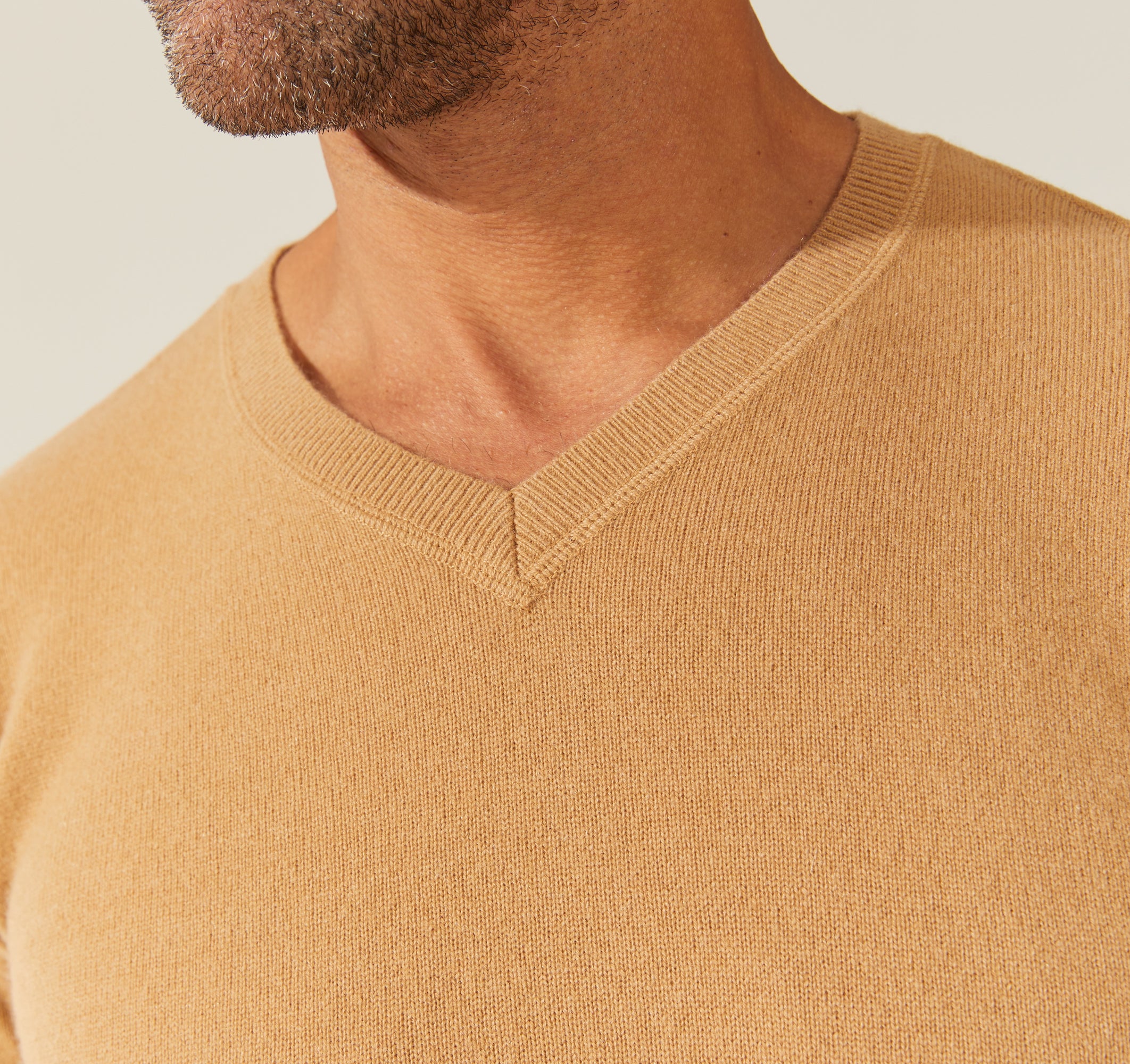 Mens | Liam Cashmere V-Neck Sweater | Camel