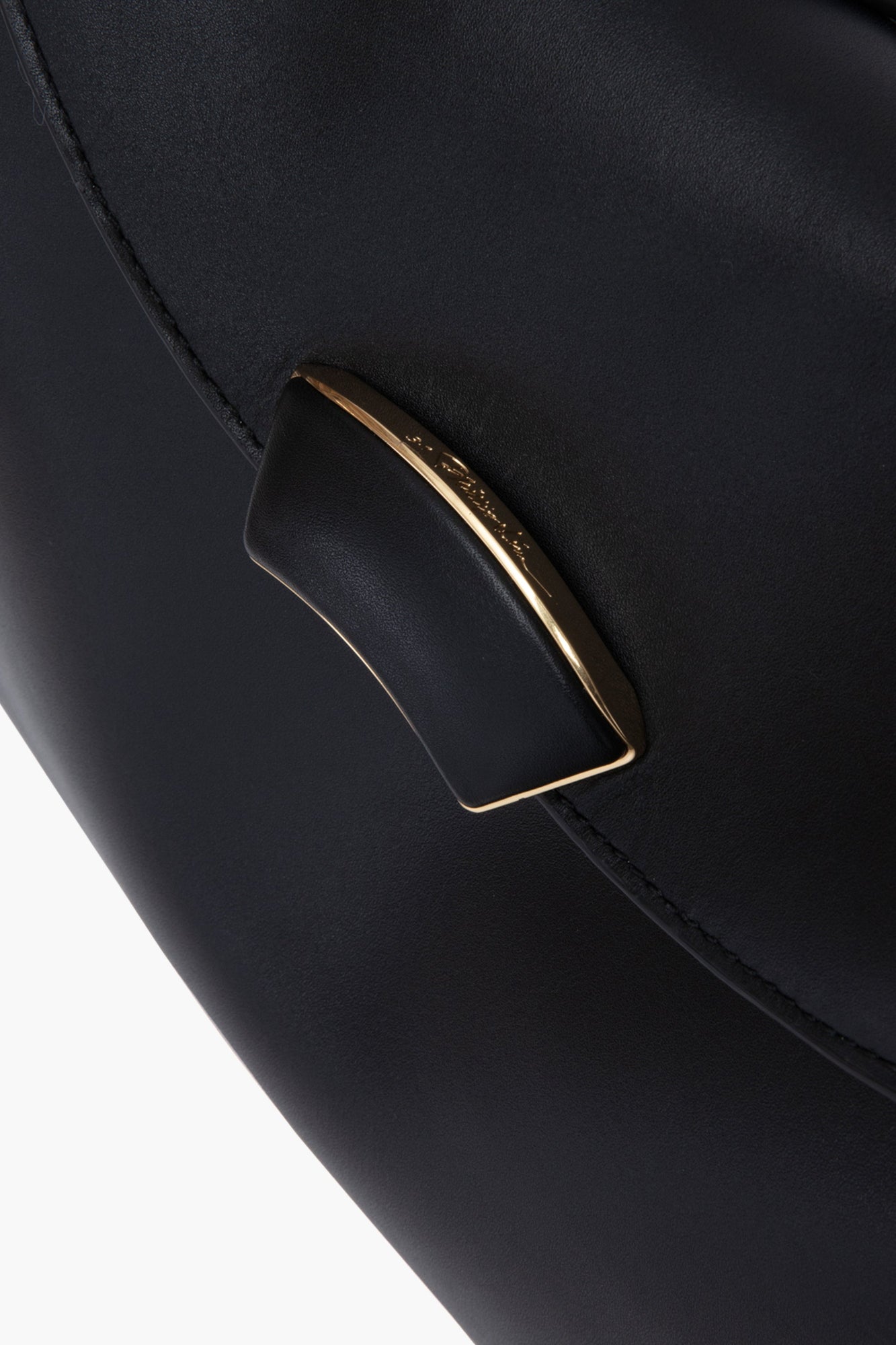 ID Soft Shoulder Bag | Black