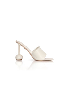 Yuri Sandals | Cream