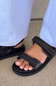 Billini Taishi Sandals | Black