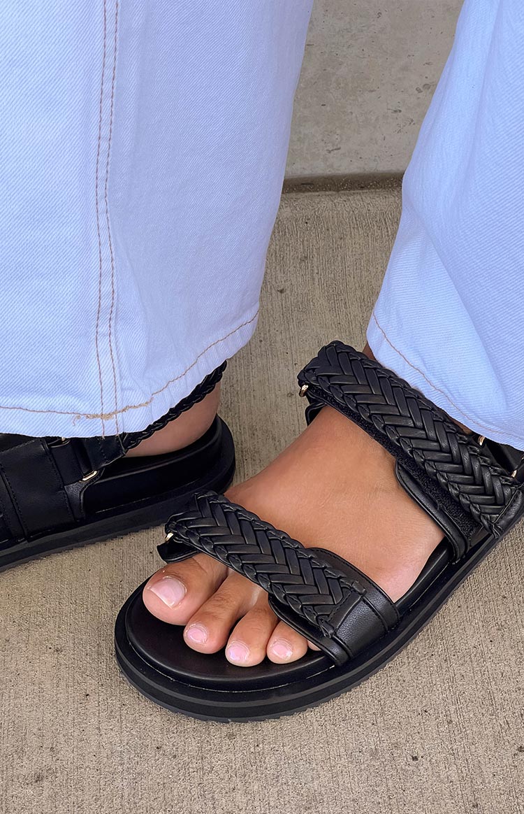 Billini Taishi Sandals | Black