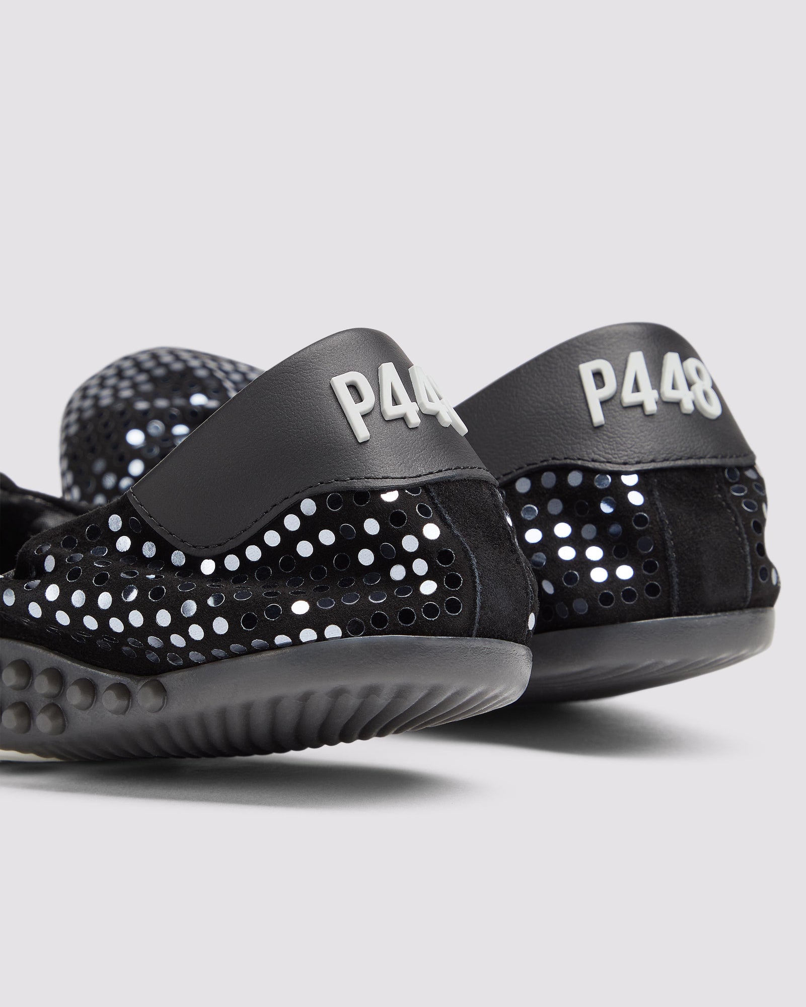 Women | Stella Sneaker | Black/Silver