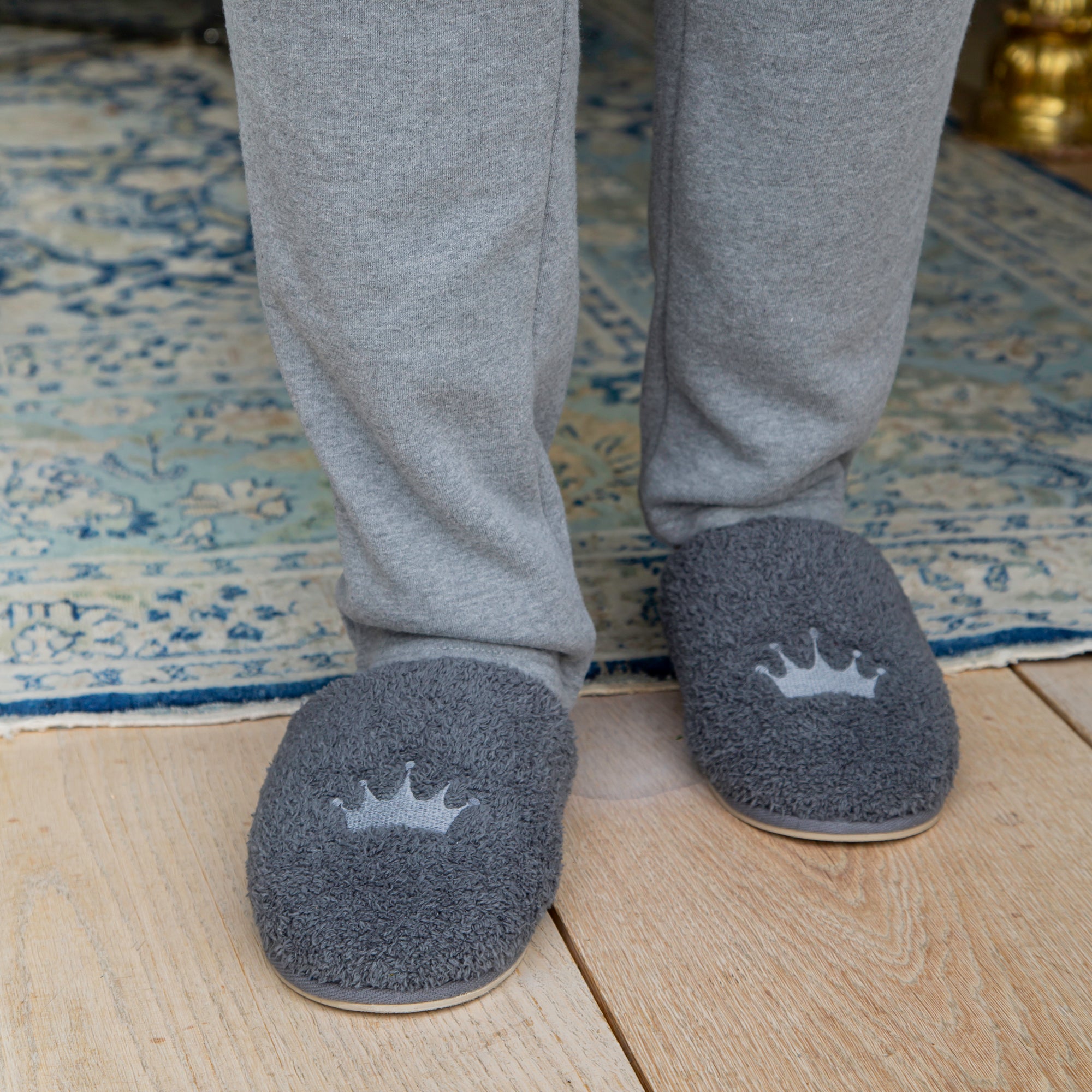 Cozychic Disney Men's Slipper | Graphite