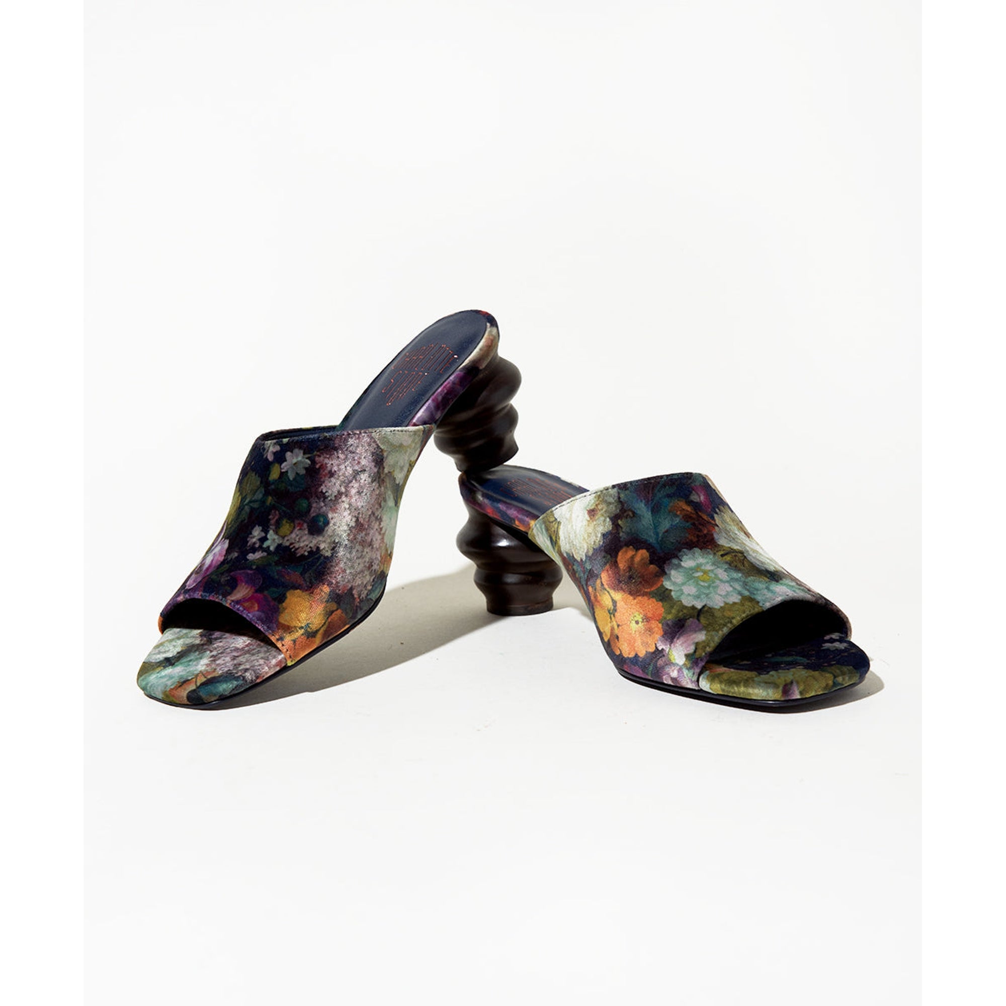 Durham Furniture Heel Low Sandal | Floral