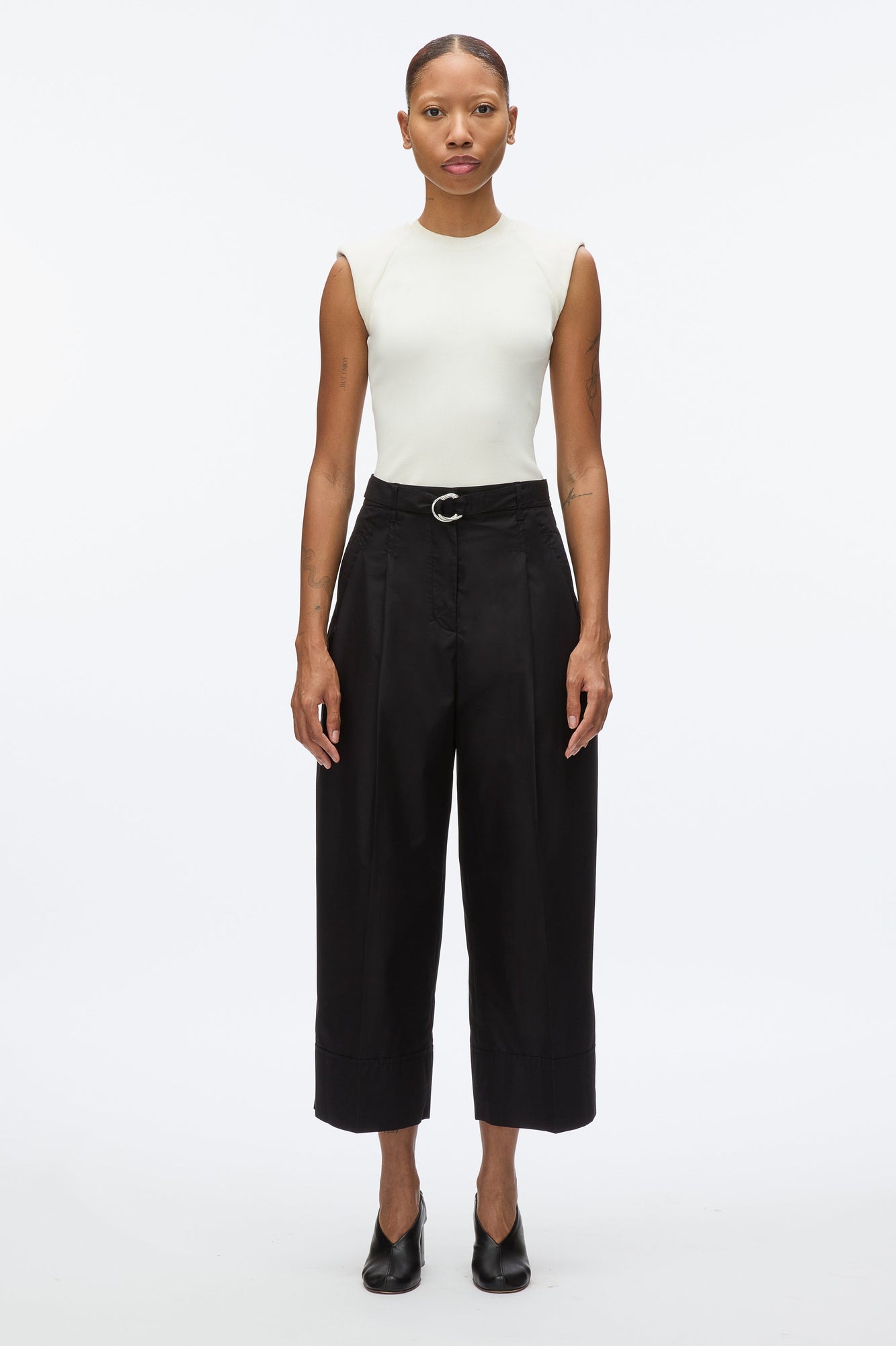 Double Pleat Wide Cropped Pant | Black