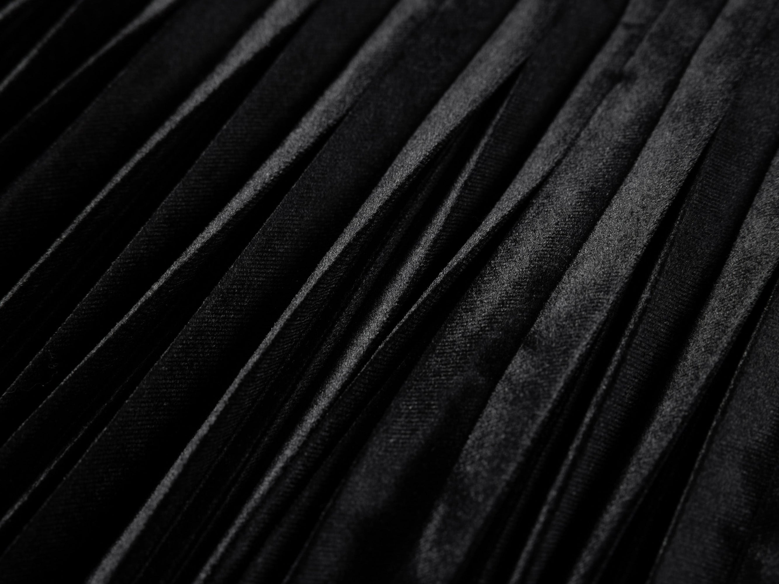 Velvet Pleated Midi Skirt | Black