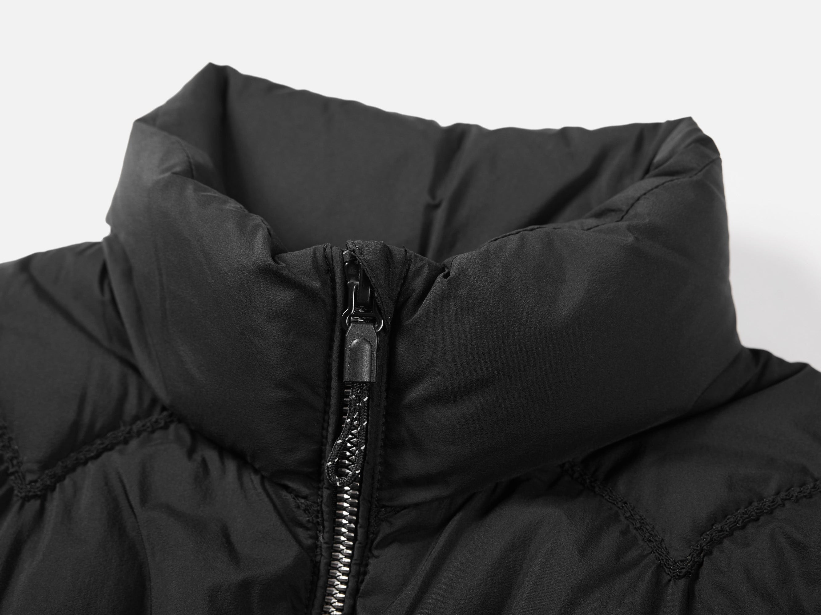 Knitted Panel Down-Padded Gilet | Black