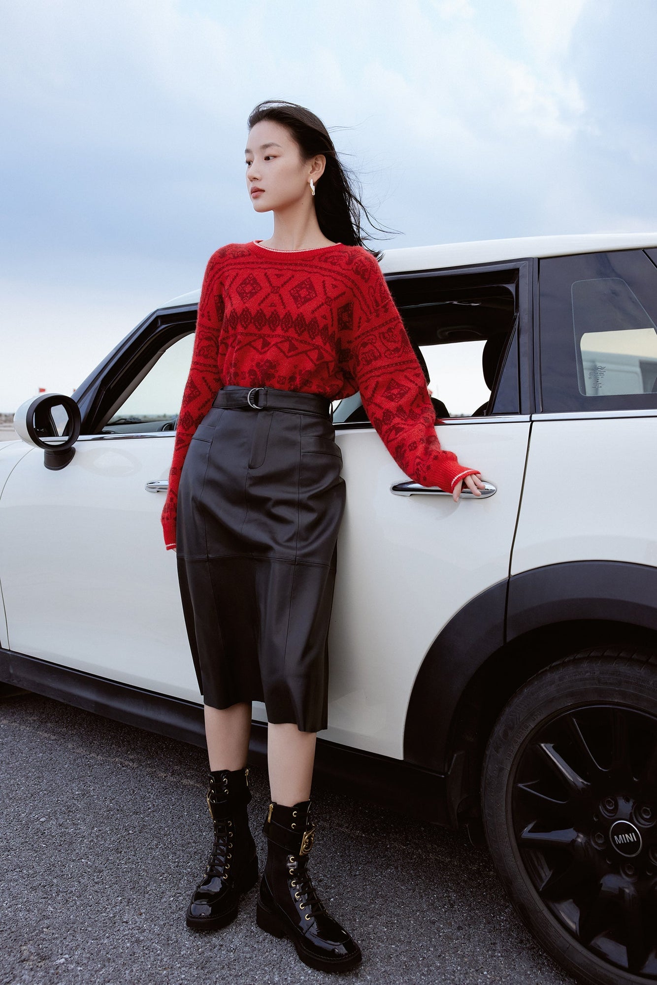 High-Waisted Lambskin Skirt | Black