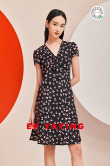 Round Neck A-line Dress | Black