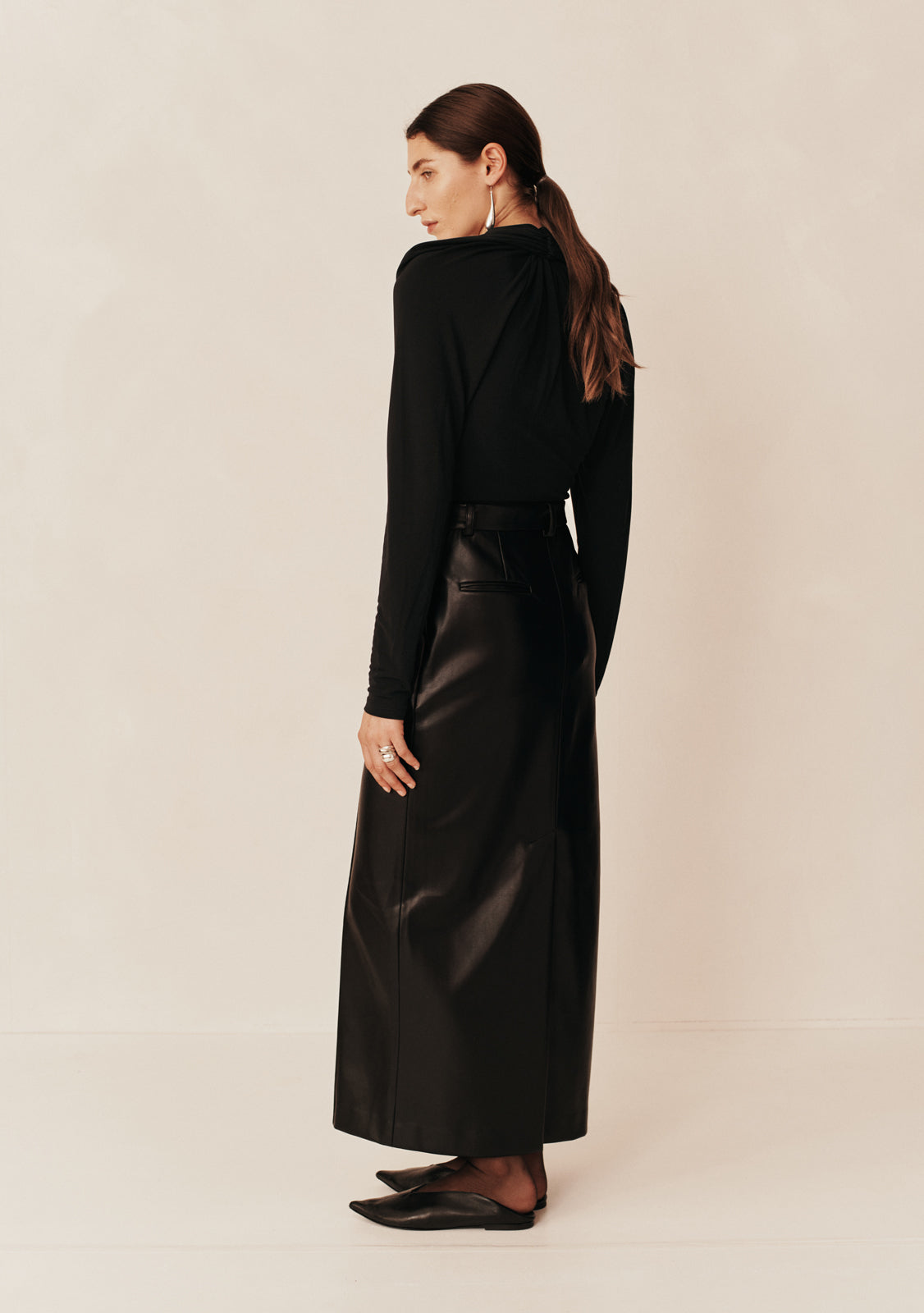 Odessa V Top | Black