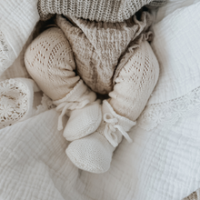 Unisex | White Garter Knit Baby Booties | White