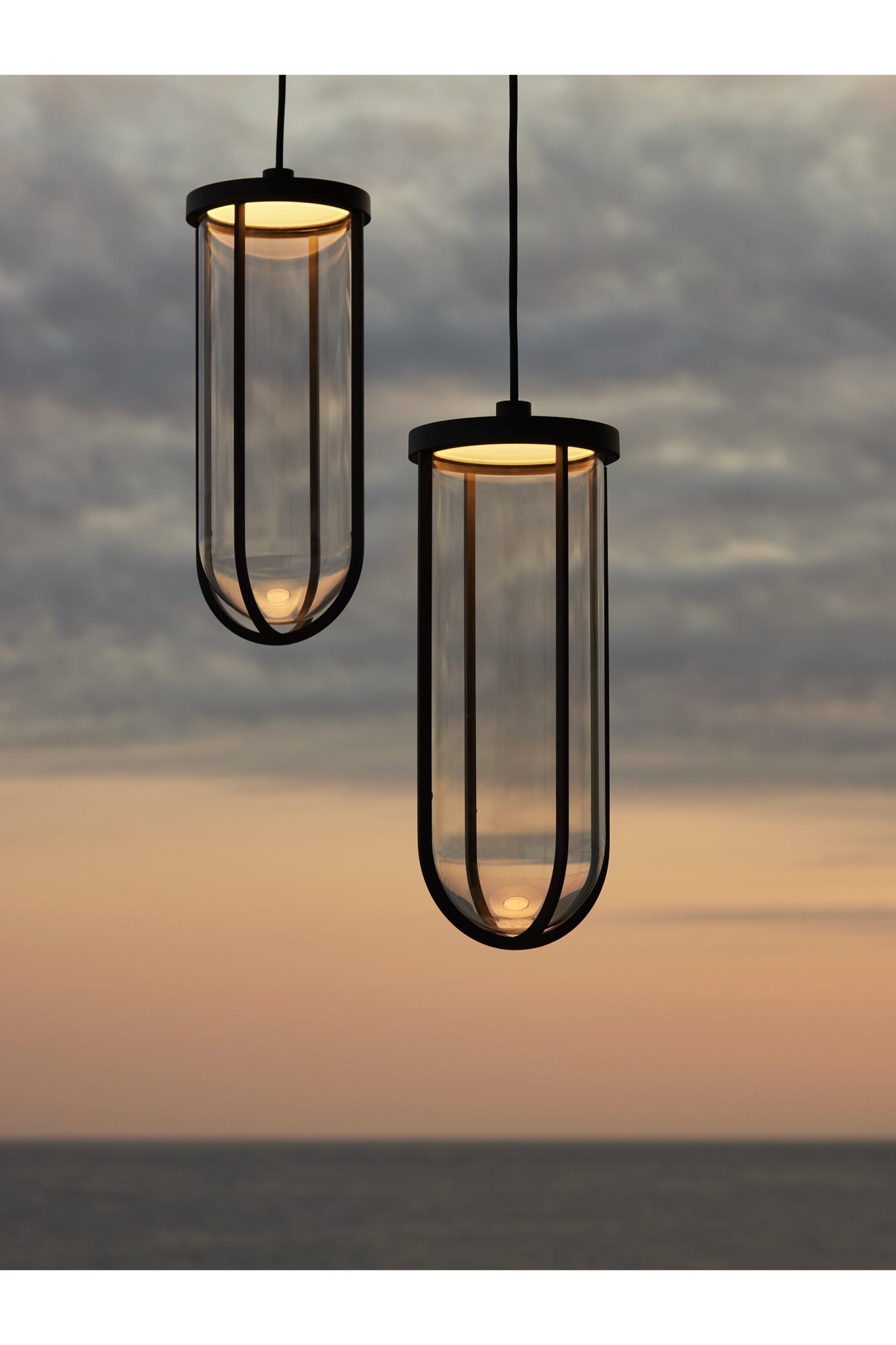In Vitro Outdoor Suspension 3000K 1-10V | Black