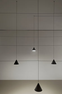 String Light Cone Suspension 22m App | Black