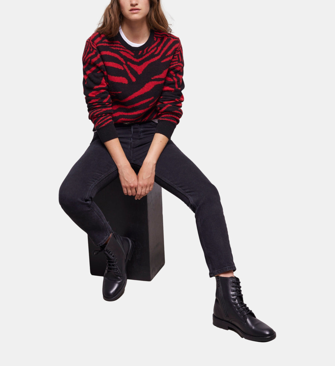 Printed Crew Neck Sweater | Women | Black x Red